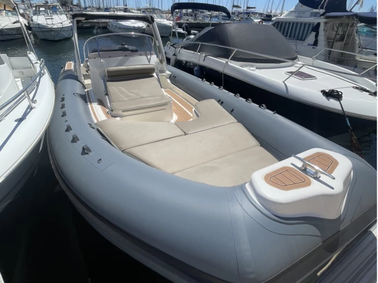RIB to hire Hyères at the best price