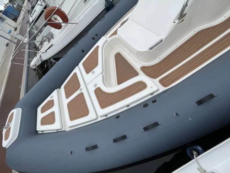 Bwa BWA 29 charter bareboat or skippered in  Hyères