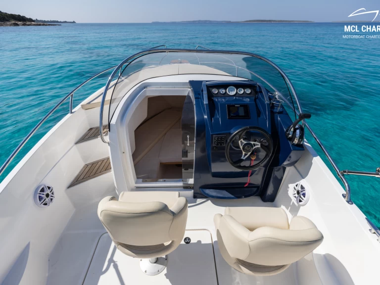 Charter a Galeon Galeon 630 Sundeck in Šimuni on Samboat