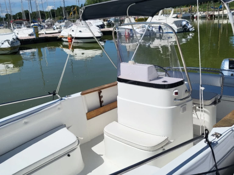 Motorboat hire in Tuoro sul Trasimeno - Conero sea star