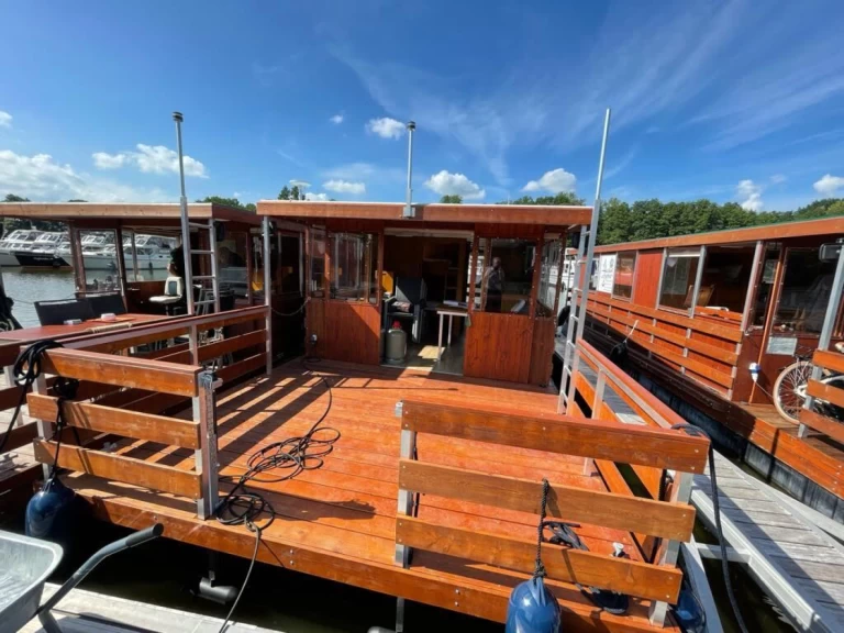 Charter a TS1000 TS1000 in Loitz on Samboat