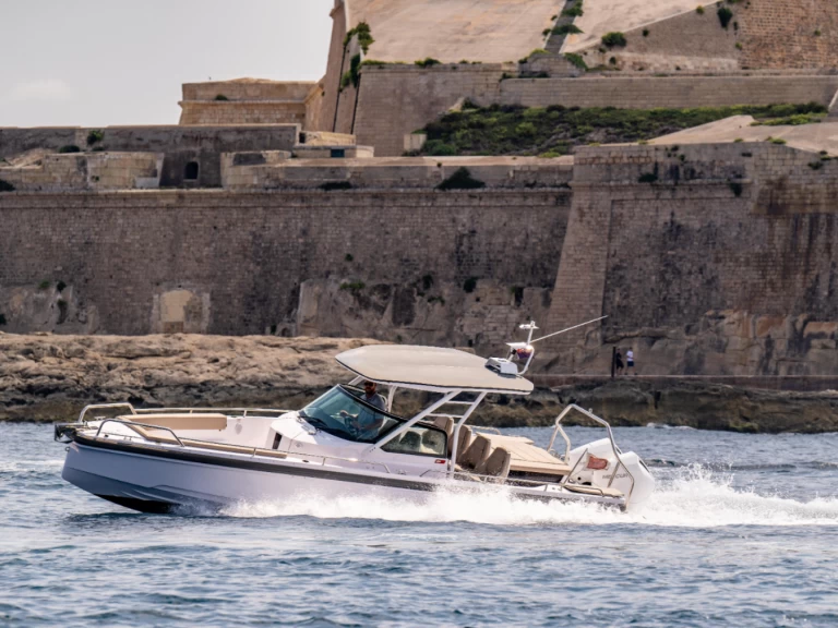 Motorboat hire in St. Julian's - Axopar 28 T-Top