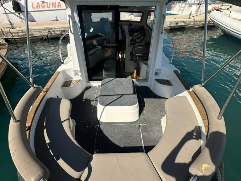 Motorboat to hire Budva at the best price