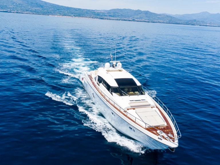 Charter a Aicon aicon 82 in Taormina on Samboat