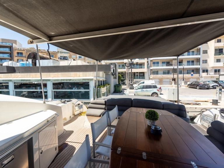 Hire Luxury Yacht with or without skipper Sunseeker St. Julian's