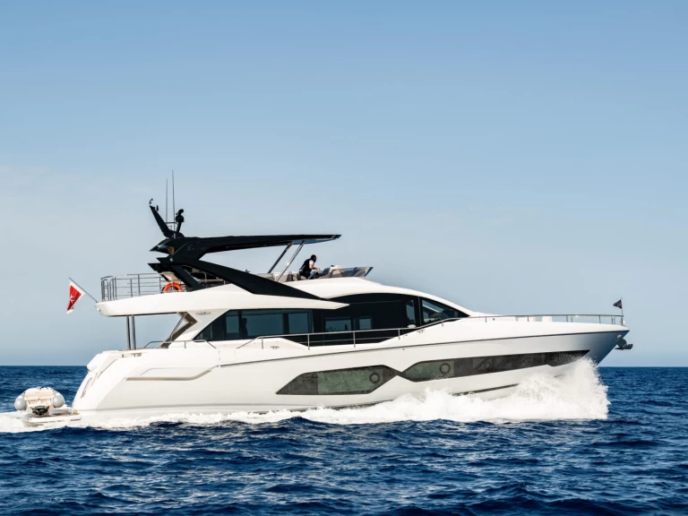 Luxury Yacht to hire St. Julian's at the best price
