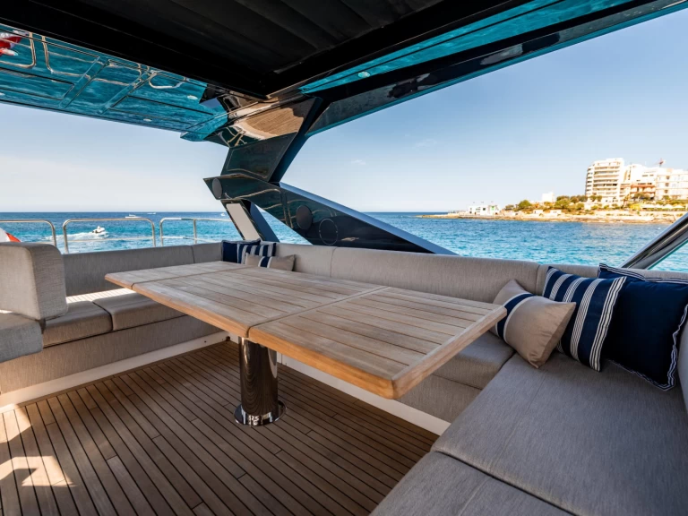 Luxury Yacht to hire St. Julian's at the best price