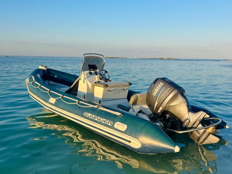 Yacht charter Sainte-Marine - Bombard Sunrider 650 Bleu on SamBoat