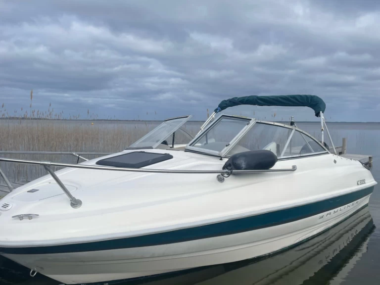 Motorboat hire in Biscarrosse - Bayliner Bayliner 1802 Capri Cuddy