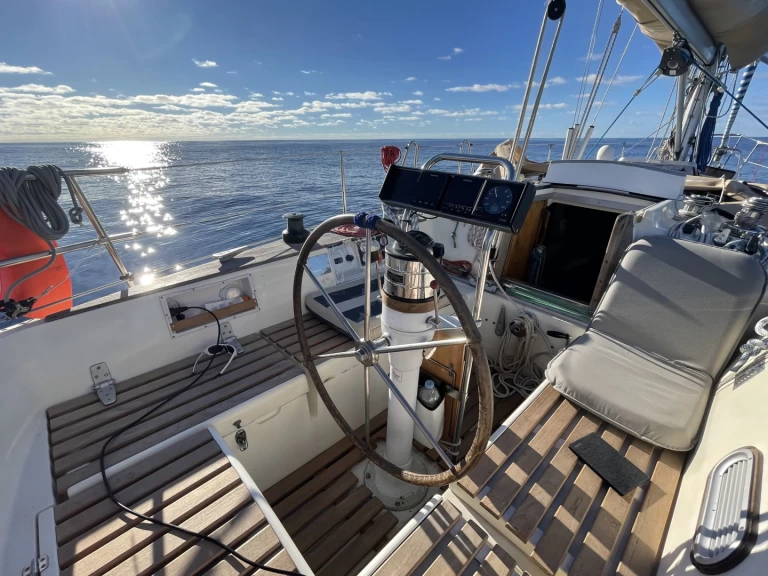 Hire Sailboat Wauquiez with a boat licence