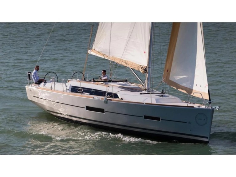 Charter a Dufour Dufour 382 Grand Large in Toulon on Samboat