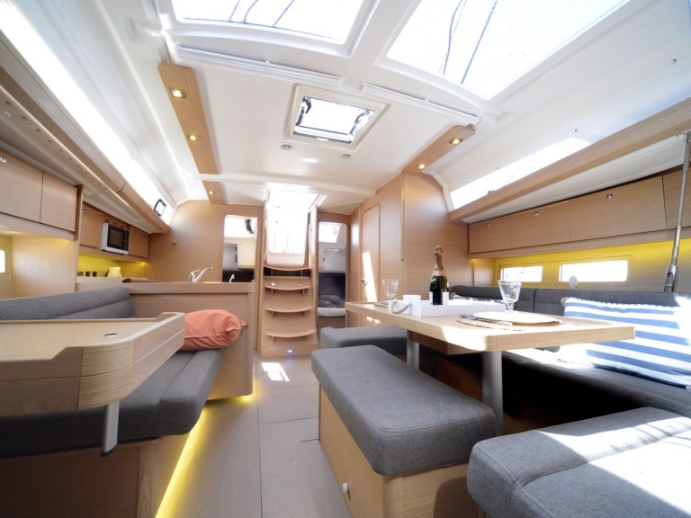 Yacht hire Toulon cheap Dufour 412 Grand Large