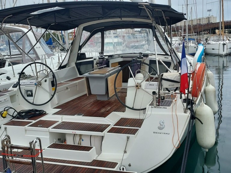 Bénéteau Oceanis 45 charter bareboat or skippered in  Toulon