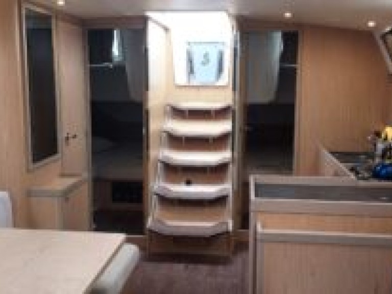 Yacht charter Toulon - Bénéteau Oceanis 45 on SamBoat