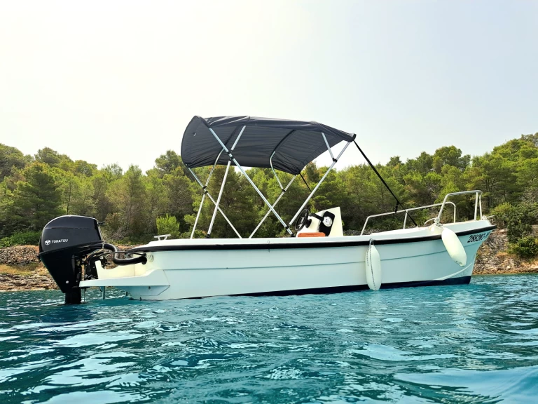 Hire Motorboat with or without skipper Betina Milna