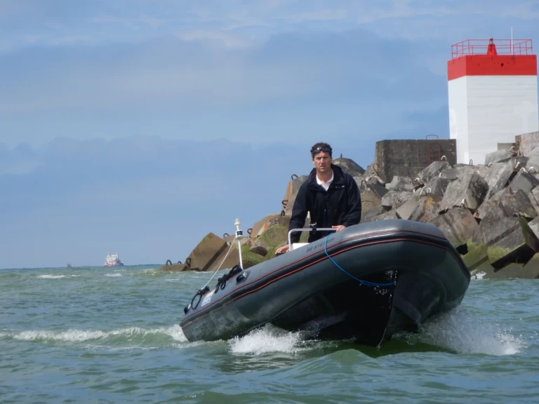 Yacht hire Anglet cheap WB 480