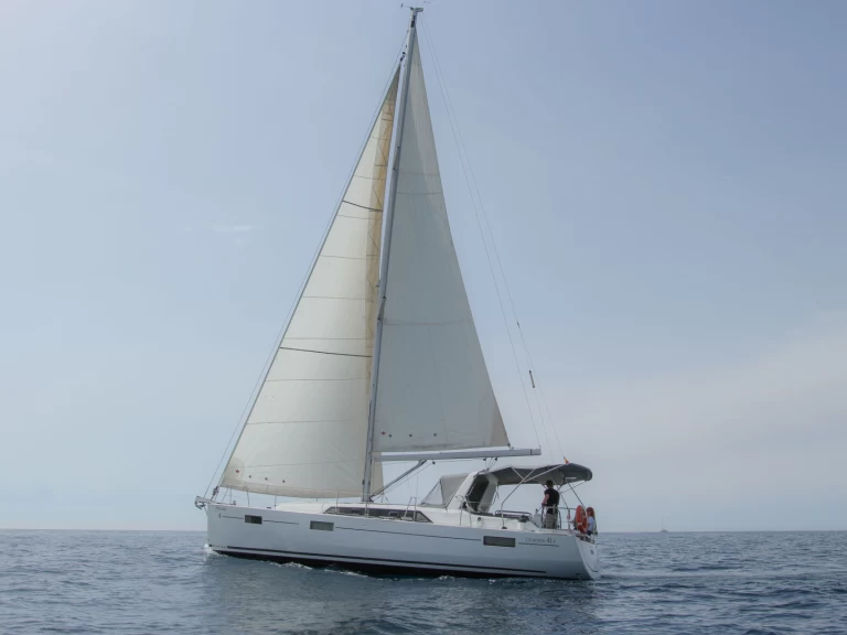 Charter a Bénéteau Oceanis 41.1 in Castell-Platja d'Aro on Samboat