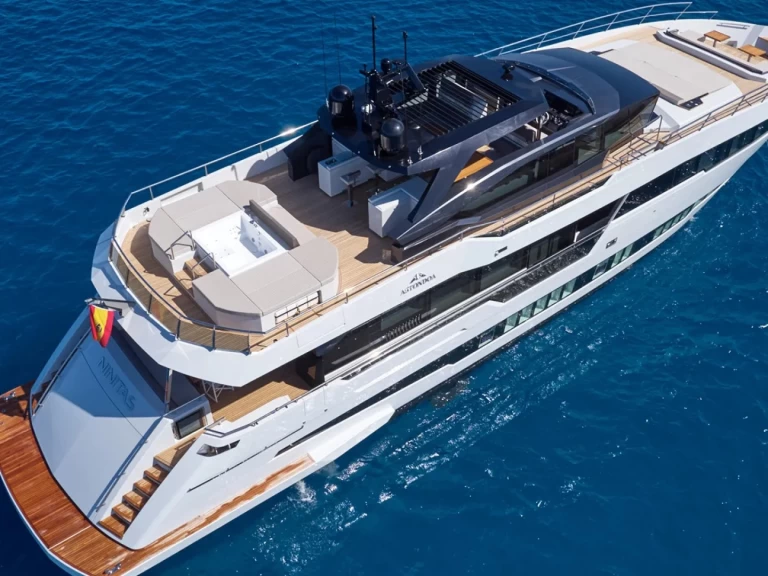 Motorboat hire in Tivat - Astondoa 100 Century