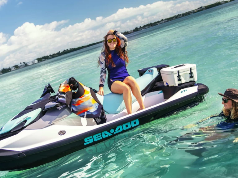 Yacht charter Cambrils - Sea-Doo GTX PRO on SamBoat