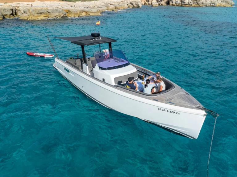 Hire Motorboat Fjord with a boat licence