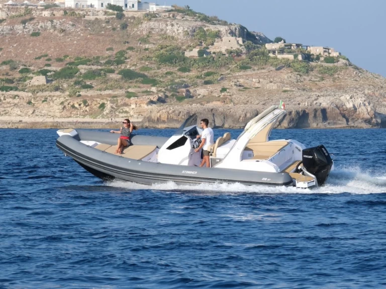 Yacht hire Martigues cheap 30 GT