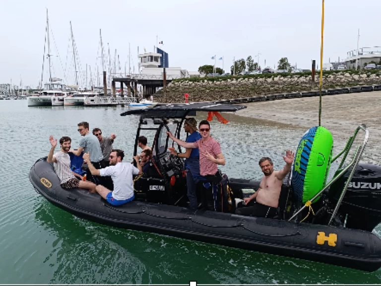 RIB hire in La Flotte - Humber destroyer