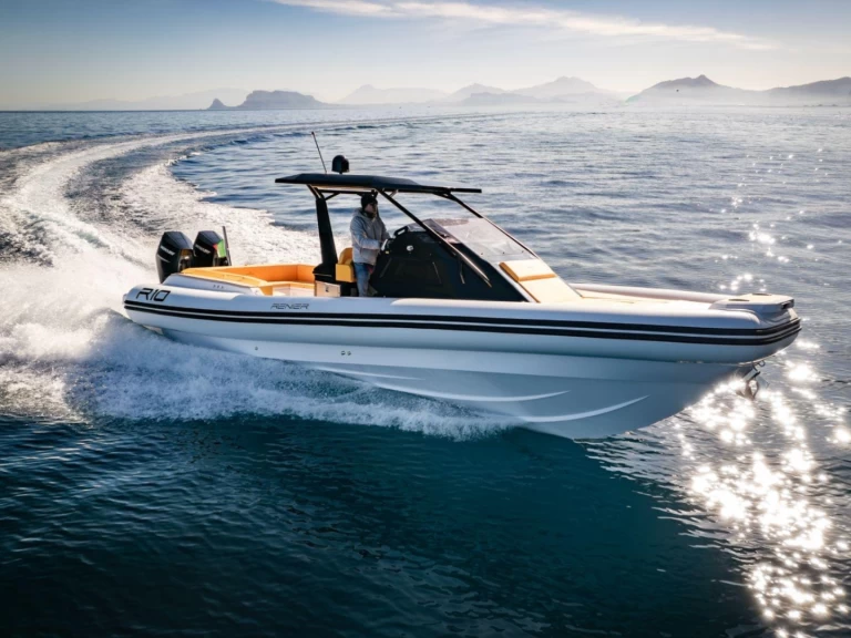 Hire a CANTIERI RENIER R10 Mahón