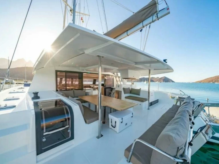 Catamaran hire in La Paz - Fountaine Pajot Saba 50