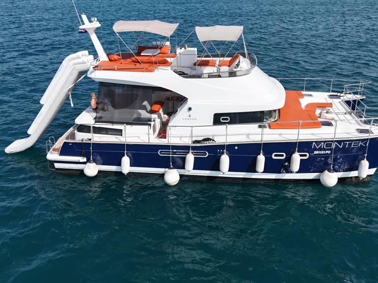 Motorboat hire in Rovinj - Lagoon Lagoon Power 44