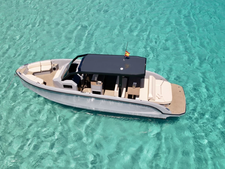 Yacht hire Marina Ibiza cheap Archipelago 32