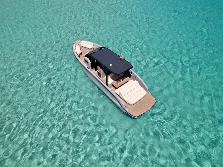 Yacht charter Marina Ibiza - Rand Archipelago 32 on SamBoat