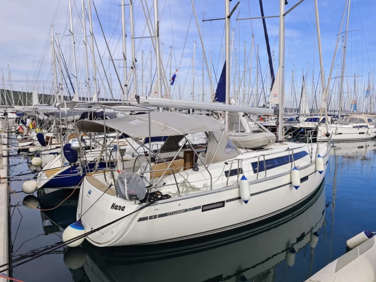 Sailboat to hire Sukošan at the best price