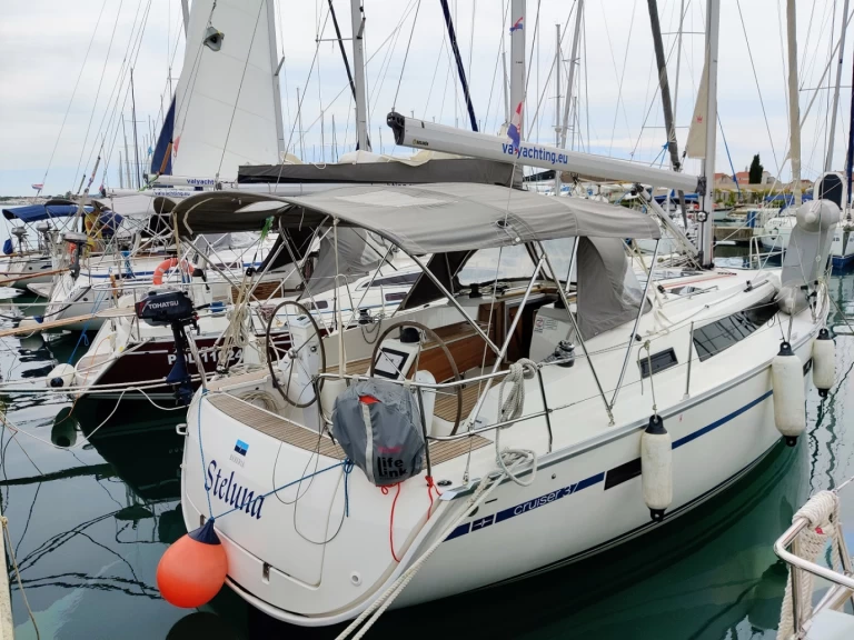 Sailboat to hire Sukošan at the best price
