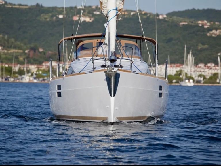 Hire Sailboat Elan with a boat licence