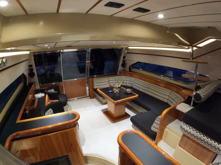 Motorboat to hire Glyfada at the best price