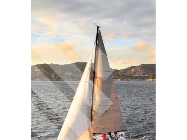 Sailboat to hire Marseille at the best price
