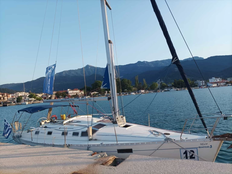 Bénéteau Oceanis 37 charter bareboat or skippered in  Sami