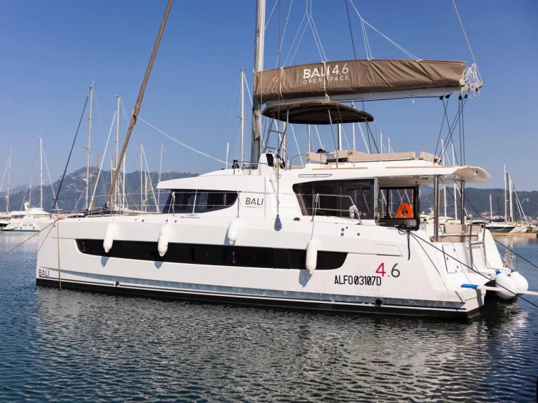Hire Catamaran Bali with a boat licence