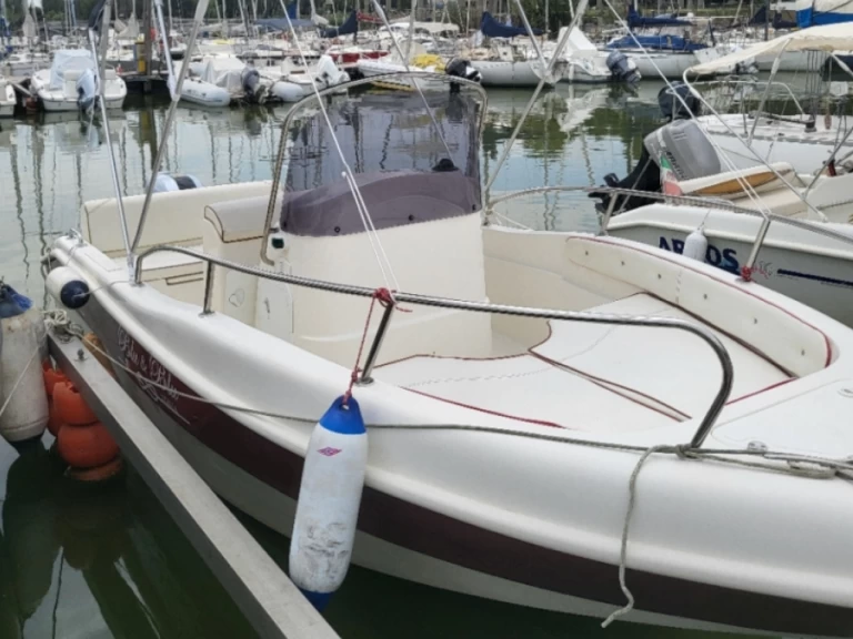 Hire Motorboat with or without skipper Rascala Tuoro sul Trasimeno