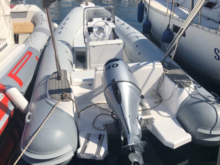 Hire a op marine 19 Sorrento