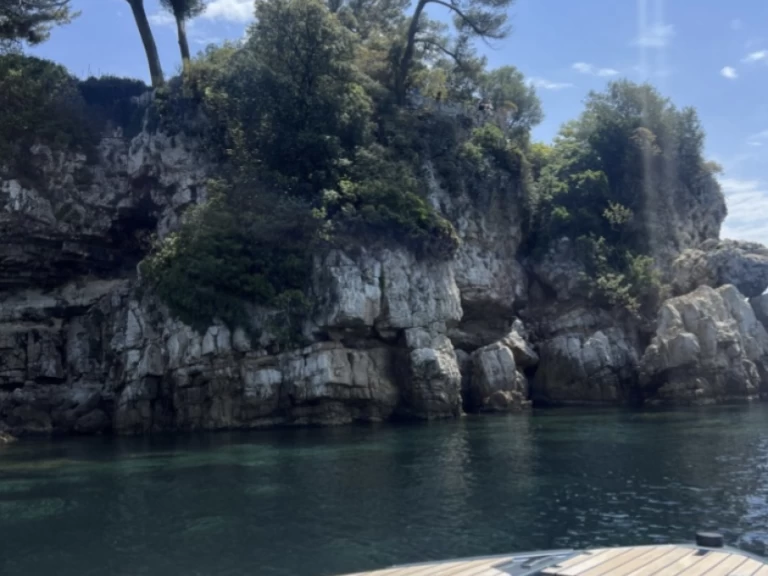 Yacht hire Nice cheap Cranchi E26