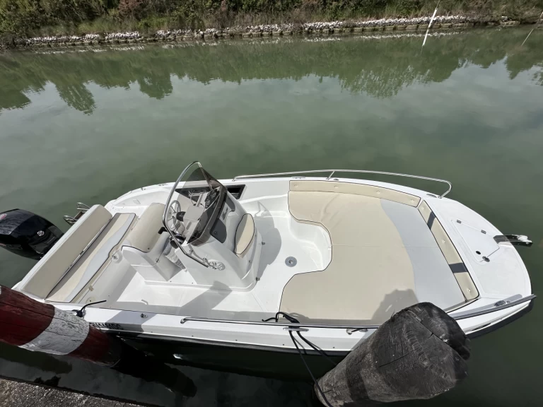 Motorboat hire in Lido - Brube Ice