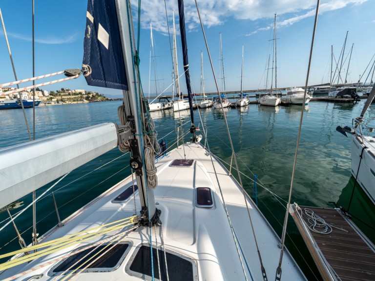 Yacht hire Kavála cheap Bavaria 39 Cruiser