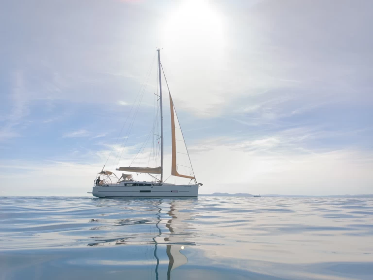 Charter a Dufour Dufour 382 Grand Large in Roses on Samboat