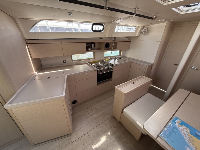 Bénéteau Oceanis 46.1 charter bareboat or skippered in  Sukošan