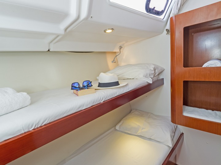 Yacht charter Alimos - Bénéteau Oceanis 50 on SamBoat