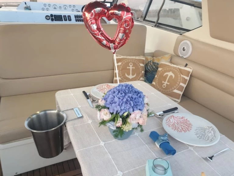 Motorboat to hire Gallipoli at the best price