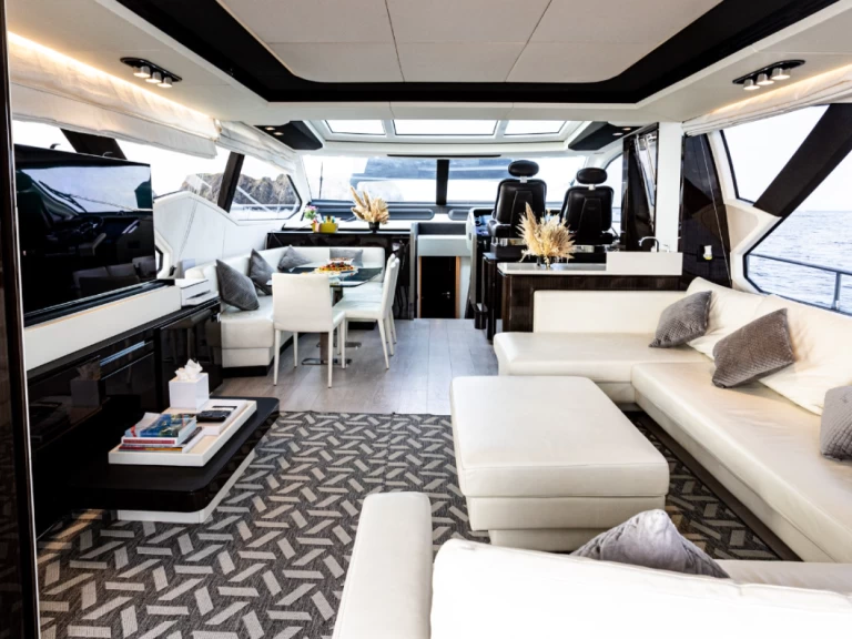 Hire Luxury Yacht with or without skipper Azimut Playa Flamingo