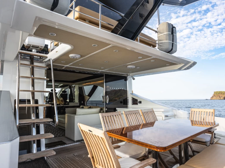 Azimut Azimut 80 charter bareboat or skippered in  Playa Flamingo