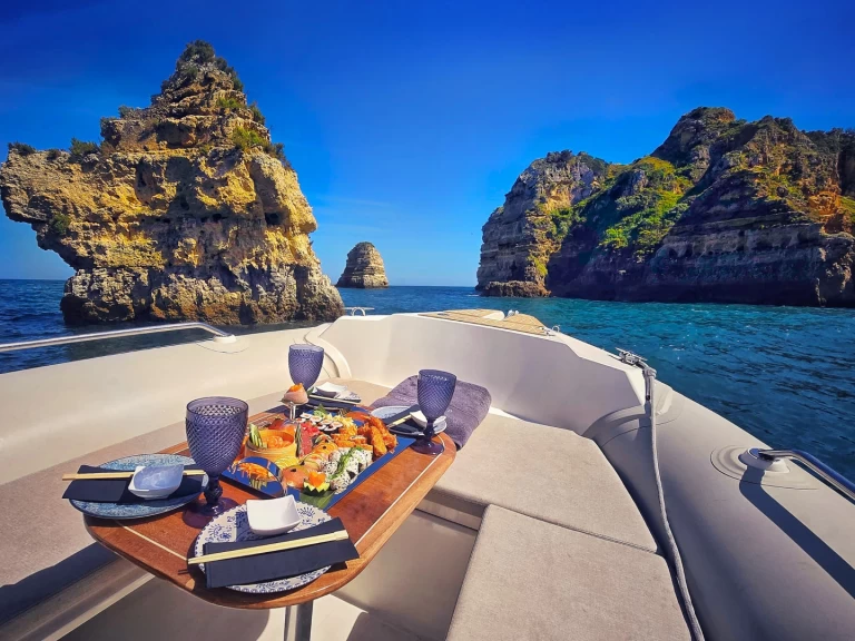 Hire RIB Capelli with a boat licence